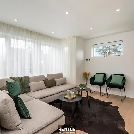 Villa Anno 2021 - Renovated Coastal 150m From The