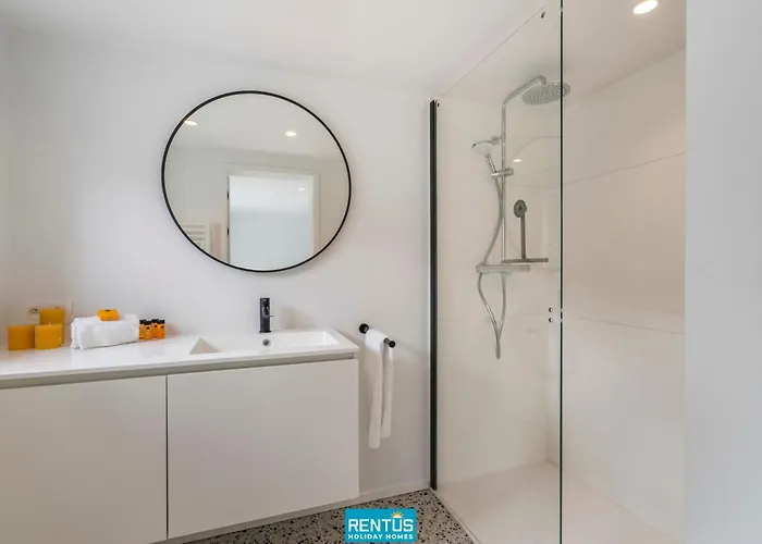 Anno 2021 - Renovated Coastal 150m From The